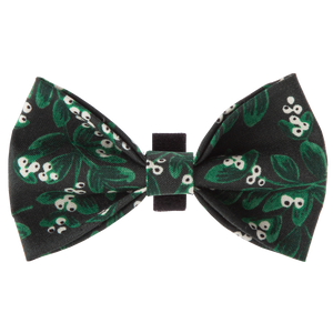 Merry Mistletoe Bow Tie