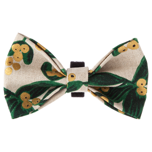 Merry Mistletoe Bow Tie